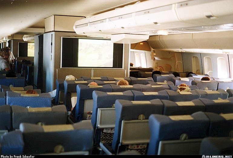 Boeing 747-300 main deck cabin interior