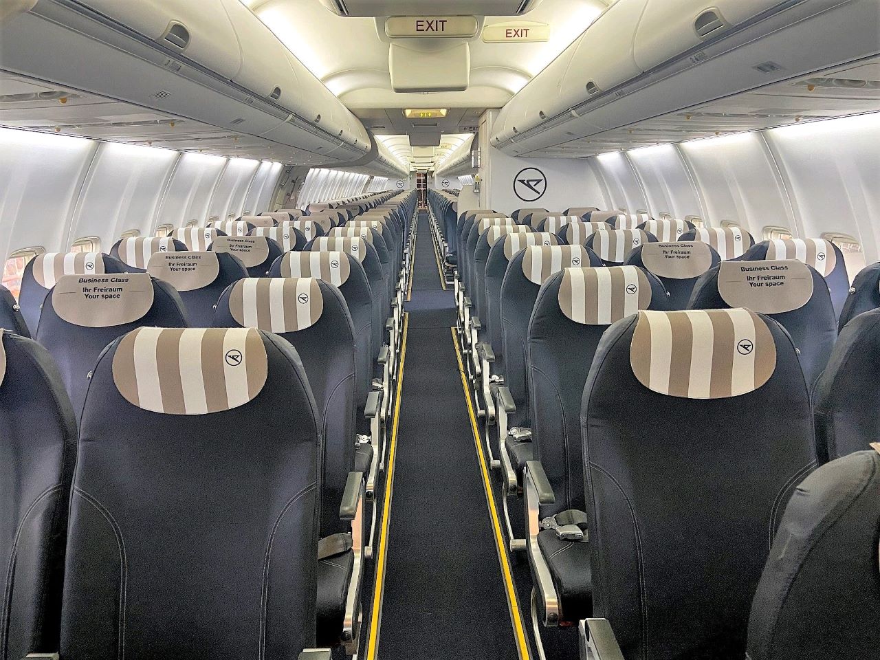 Condor Boeing 757-300 interior