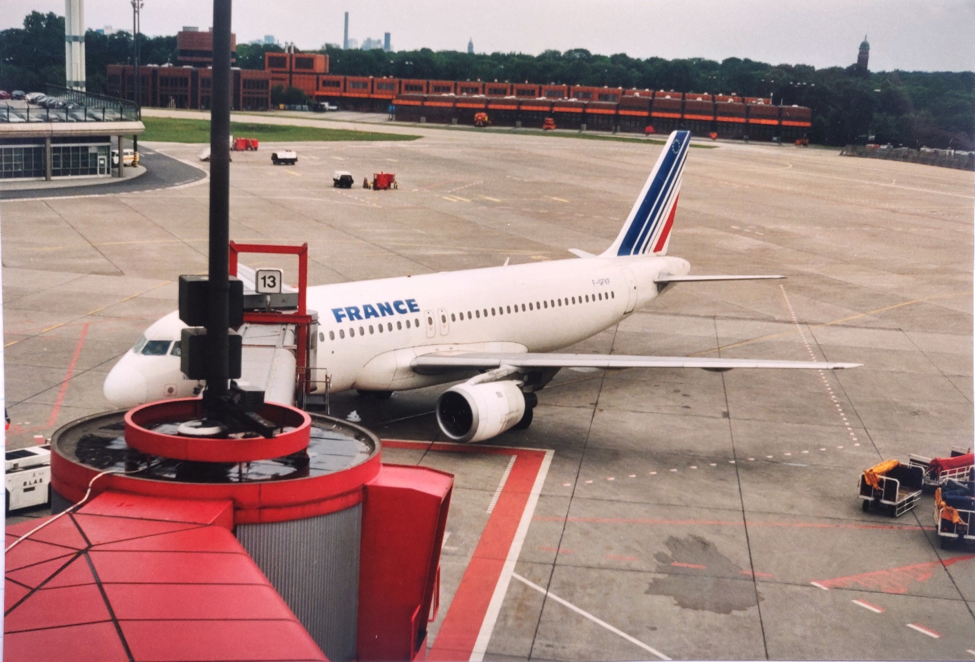 Airbus A320-111 | Air France | F-GFKF | A320 parked at the gate at Berlin Tegel airport