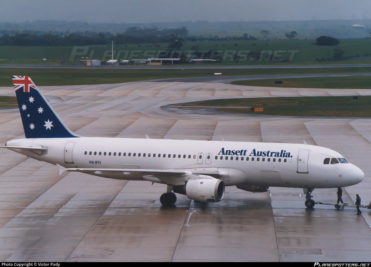 VH-HYI Ansett Australia Airbus A320-211 Photo by Victor Pody | ID 627563 |  Planespotters.net | Melbourne August 1990