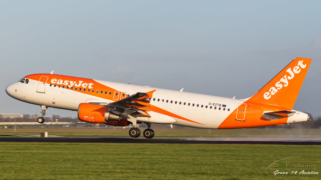 EasyJet A320 | A Easyjet Airbus A320-200 taking off from Sch | Flickr | G-EZTB