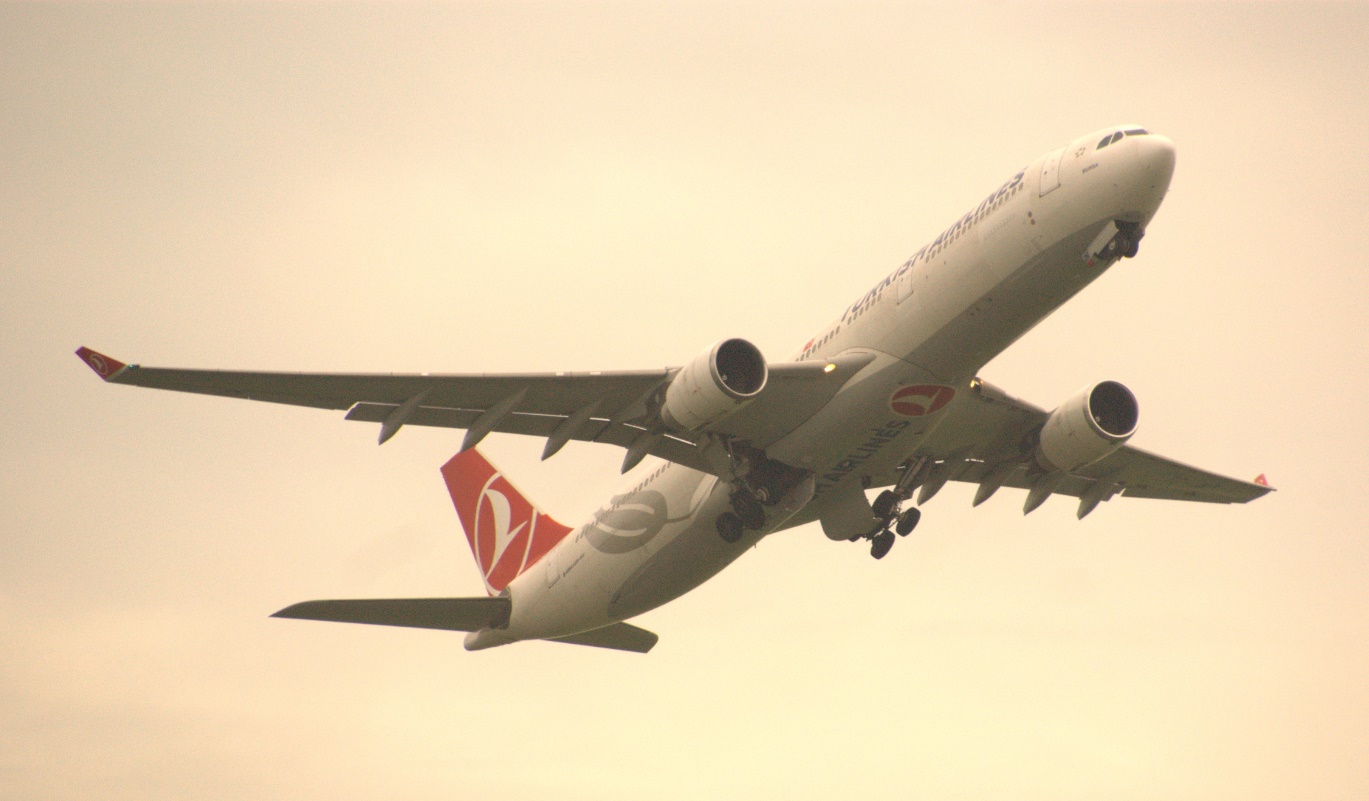 Airbus A330-300 | Turkish Airlines | taking off from Schiphol