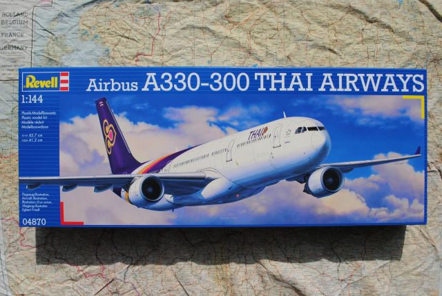 Revell REV04870 Airbus A330-300 THAI AIRWAYS Modelbouw vliegtuig