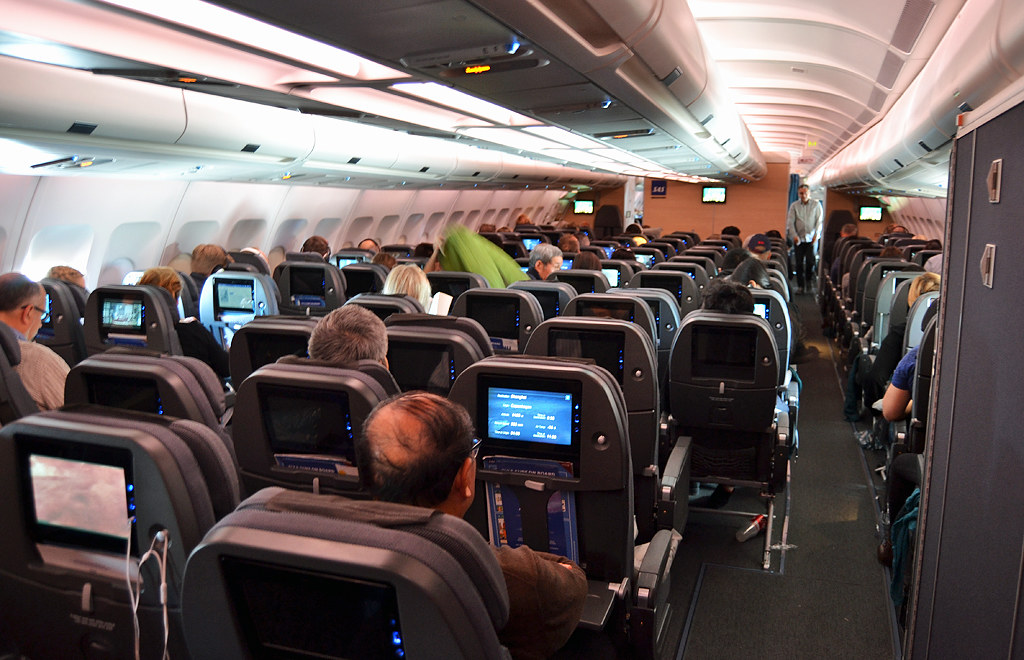 SAS Airbus A340-300 Cabin View | Scandinavian Airlines Airbu | Flickr