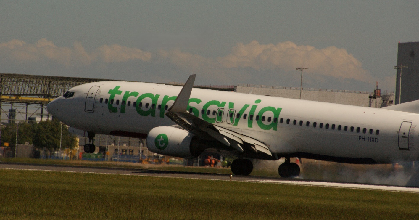 Boeing 737-800 | Transavia | PH-HXD | touching down | Schiphol May 2025 | (c) bvdz