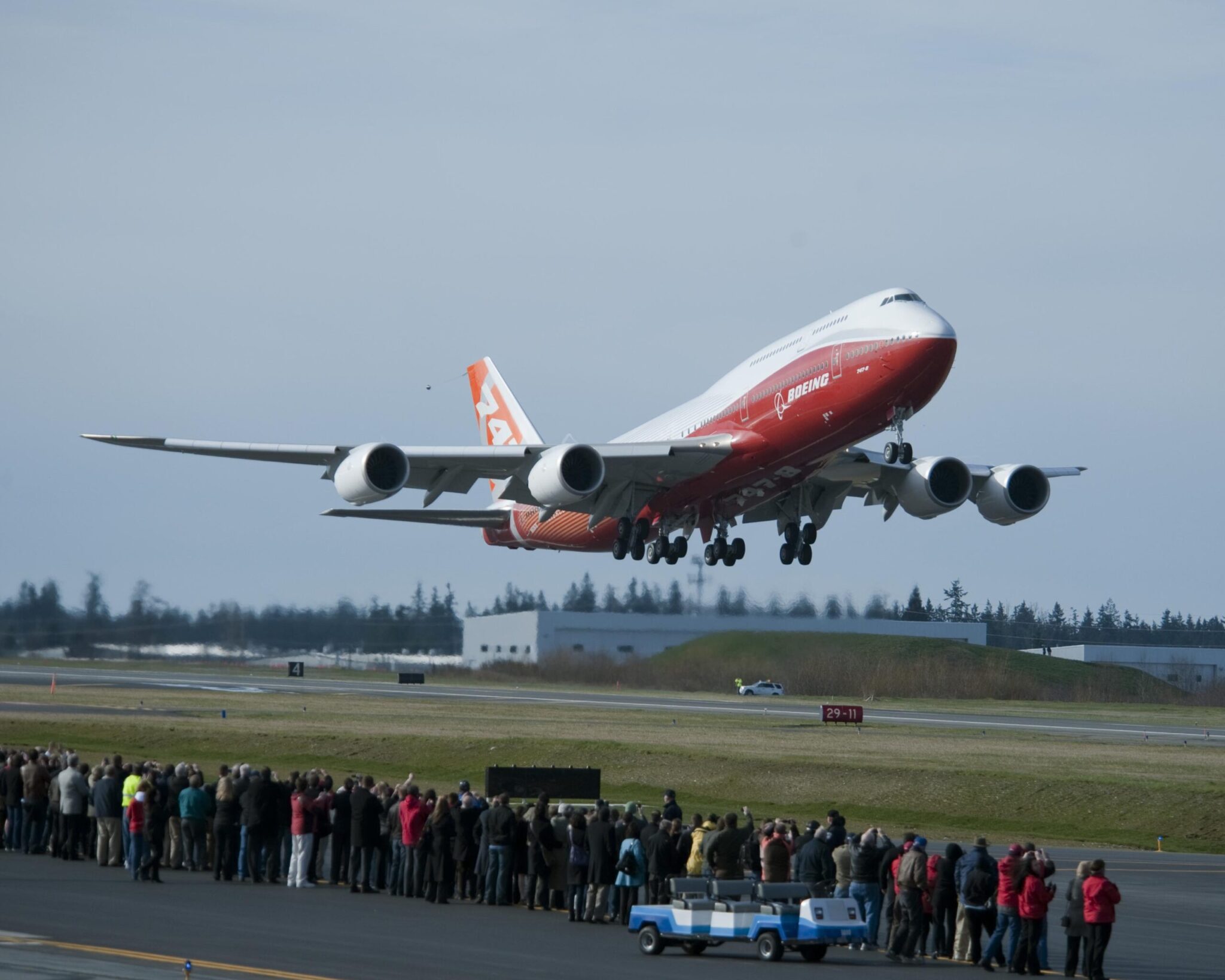 Boeing 747-8I first flight, Paine Field