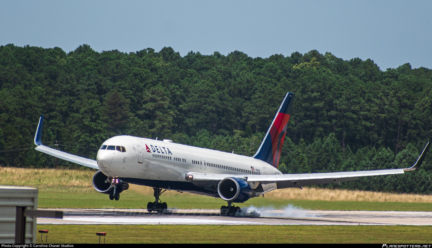 N1608 Delta Air Lines Boeing 767-332ER(WL) photographed at Raleigh / Durham International (RDU / KRDU) by Carolina Chaser Studios