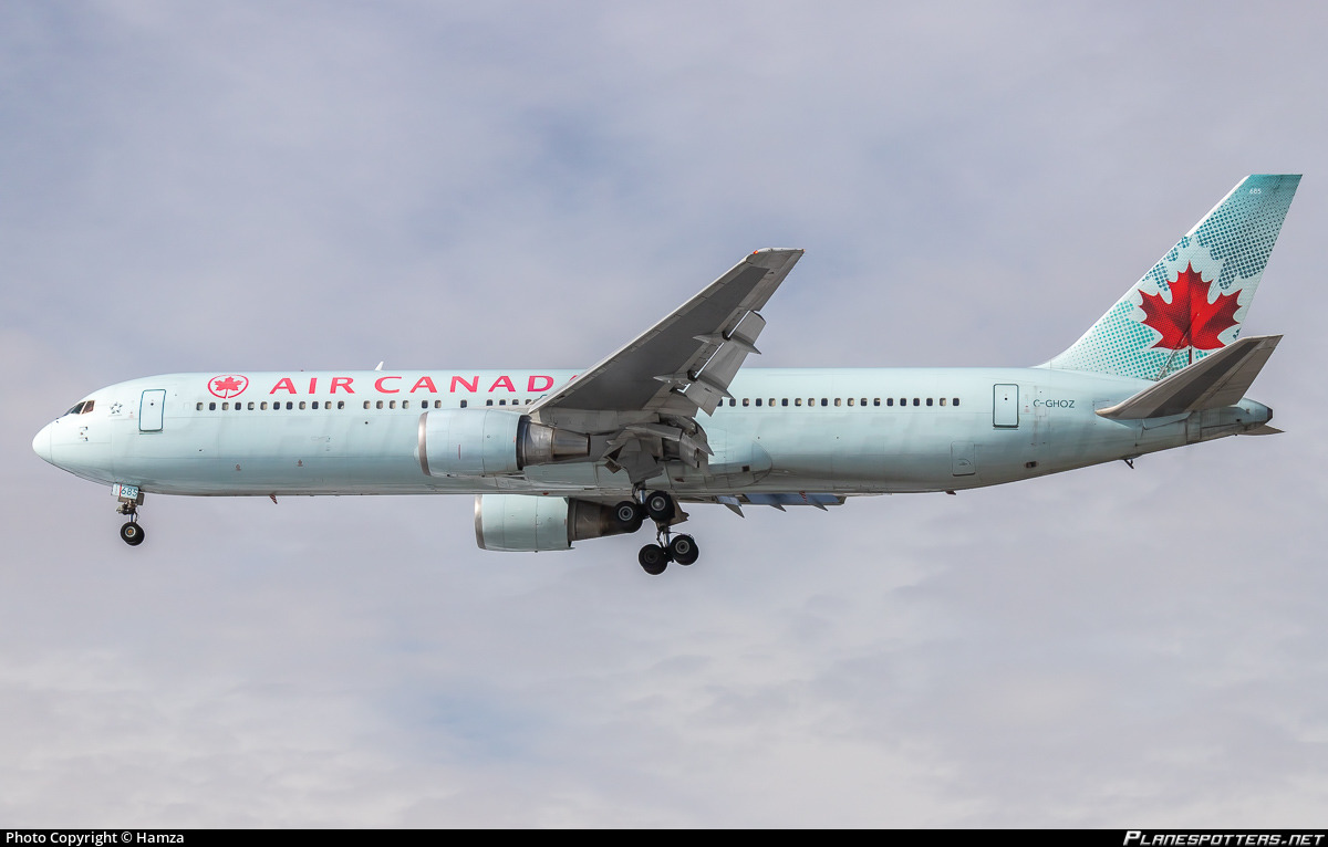 C-GHOZ Air Canada Boeing 767-375ER photographed at Calgary International (YYC / CYYC) by Hamza