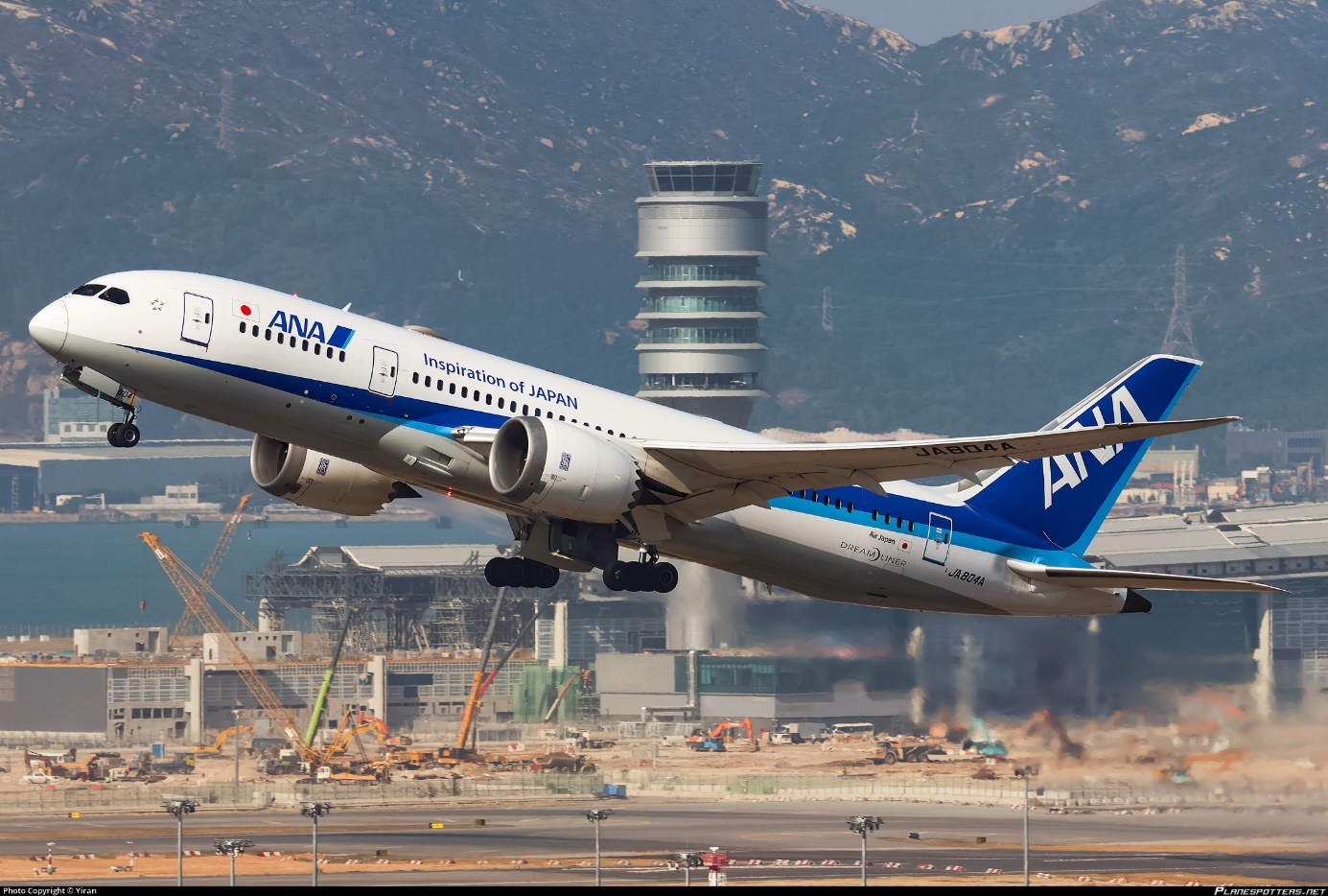 JA804A All Nippon Airways Boeing 787-8 Dreamliner photographed at Hong Kong Chek Lap Kok (HKG / VHHH) by Yiran