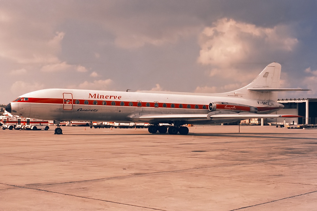 A large airplane on the runway

Description automatically generated with low confidence