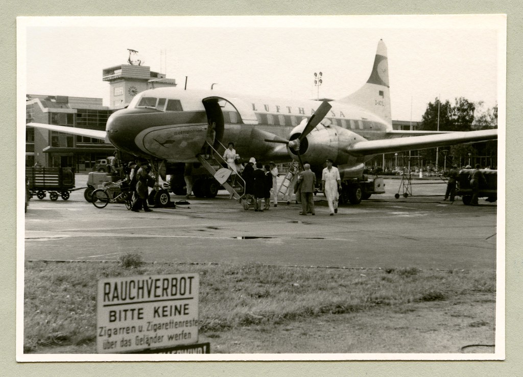 Lufthansa Convair CV-440 Metropolitan | Passengers disembark | Flickr