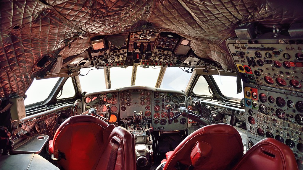 de Havilland Comet 4 Cockpit | BOAC DH106 Comet 4 | 35mmMan | Flickr