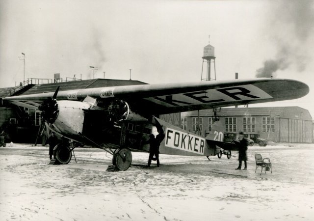 2161_026629, De eerste Fokker F.VIIa/3m was een van de deelnemers aan de  Ford Reliability Tour in 1925. De Fokker had Tournummer 20. -