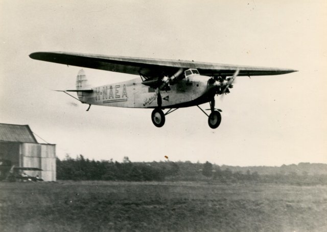 2161_026625, Fokker F.VIIa/3m 'Postduif' maakte oktober 1927 een  retourvlucht naar Nederlands-Indi. -