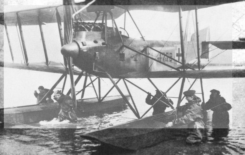 http://flyingmachines.ru/Images7/Fotofax/German_Naval/70.jpg