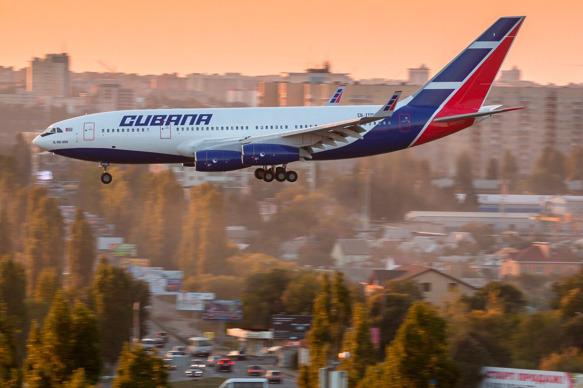 Ilyushin Il-96-300 | Cubana | CU-T1251