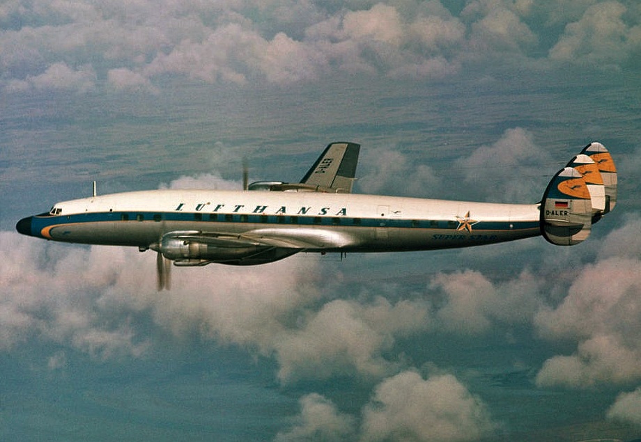 Lufthansa Vintage on Twitter: "Flying beauty #mondaymotivation Photo:  Lufthansa Archiv Aircraft: Lockheed L-1649A Starliner Airport: Reg: D-ALER  Date: Feb.1958 - #lufthansa #avgeek #lufthansavintage #L1649A #connie  #condorflugdienst #condor ...