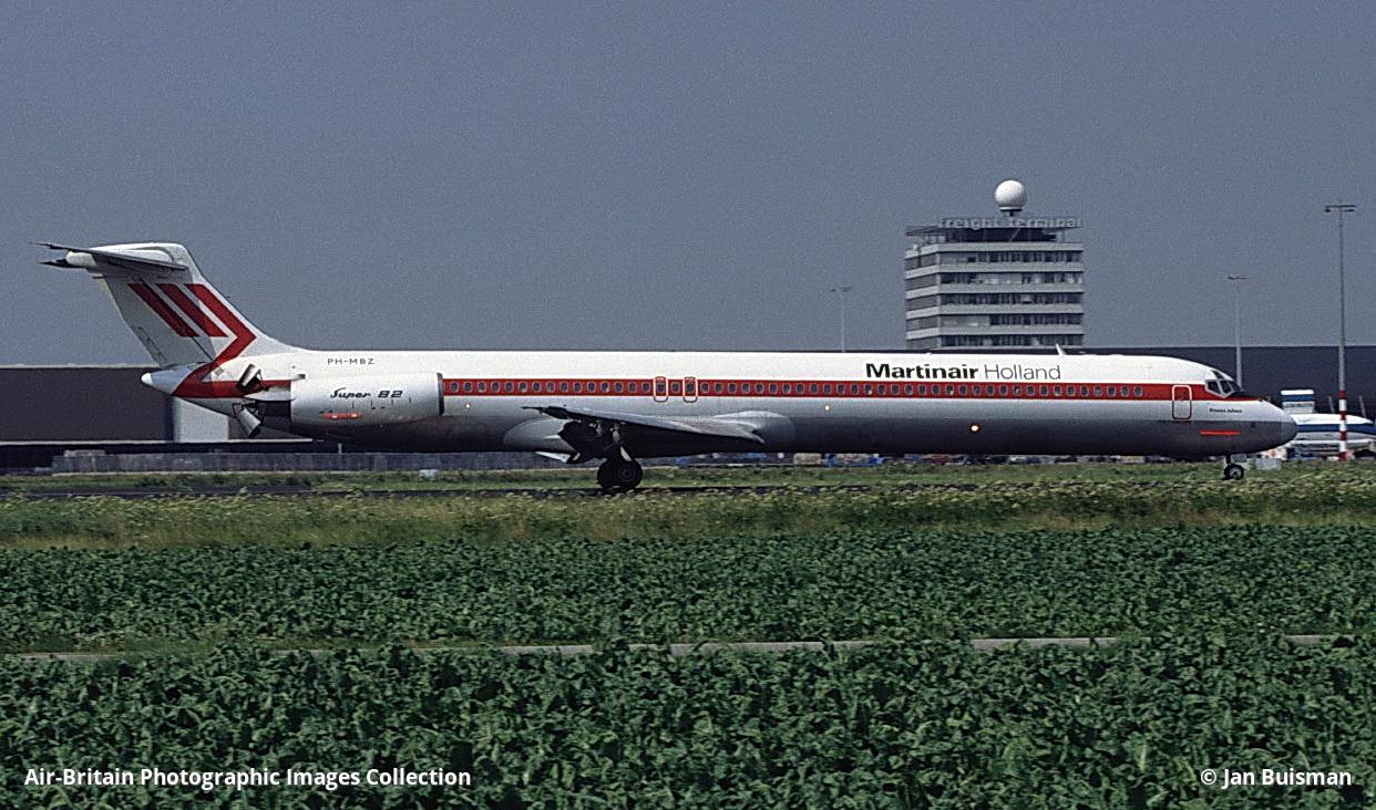 McDonnel Douglas MD-82 | Martinair|  PH-MBZ | MD-82 landing with thrust reversers deployed at Schiphol airport