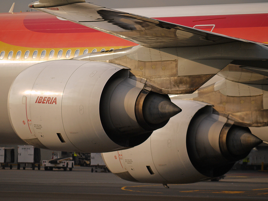 Rolls Royce 500 turbofan engine under wing of Iberia Airbus A340-600