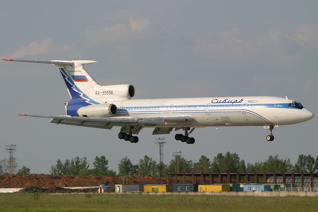 Tupolev Tu-154B-2 | Sibir Airlines | RA-85556 | Tu-154 landing with flaps and gear out