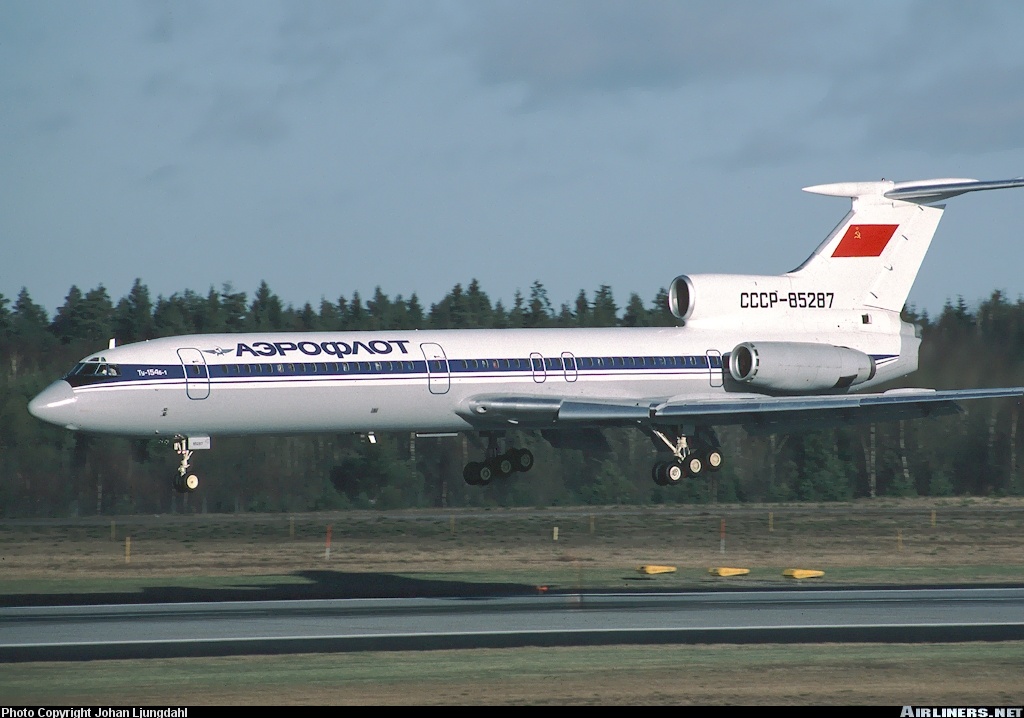 Tupolev Tu-154B-1 | Aeroflot | CCCP-85287 | Tu-154 landing at Arlanda airport
