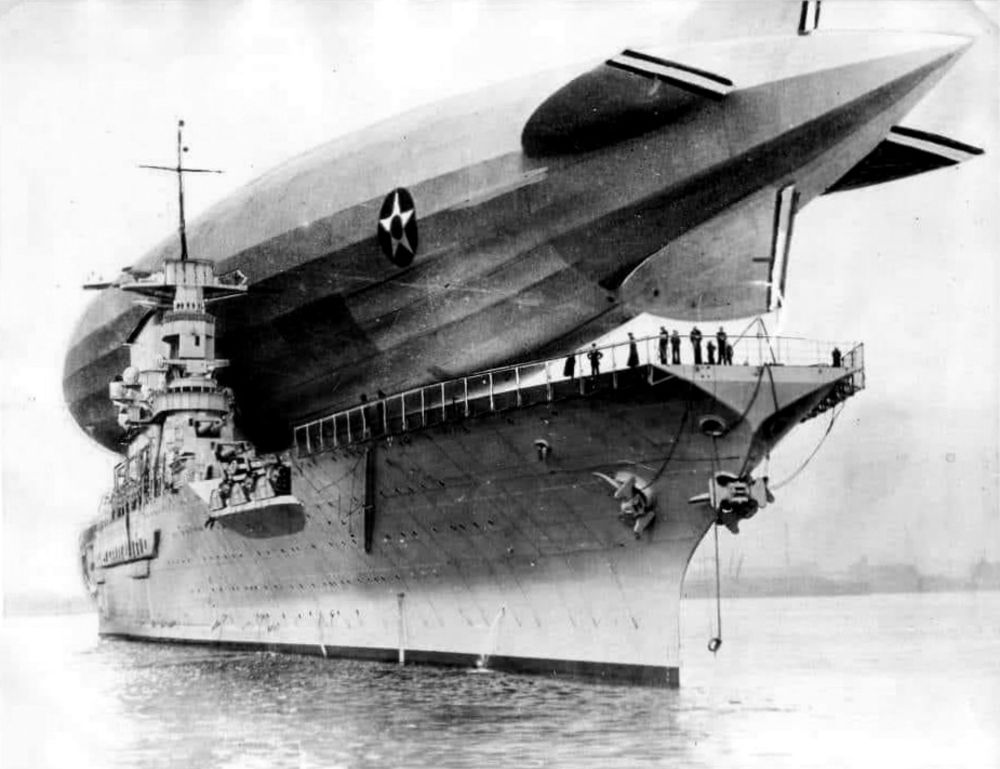 The Airship USS Los Angeles Landing Aboard the USS Saratoga in 1928 ~  Vintage Everyday