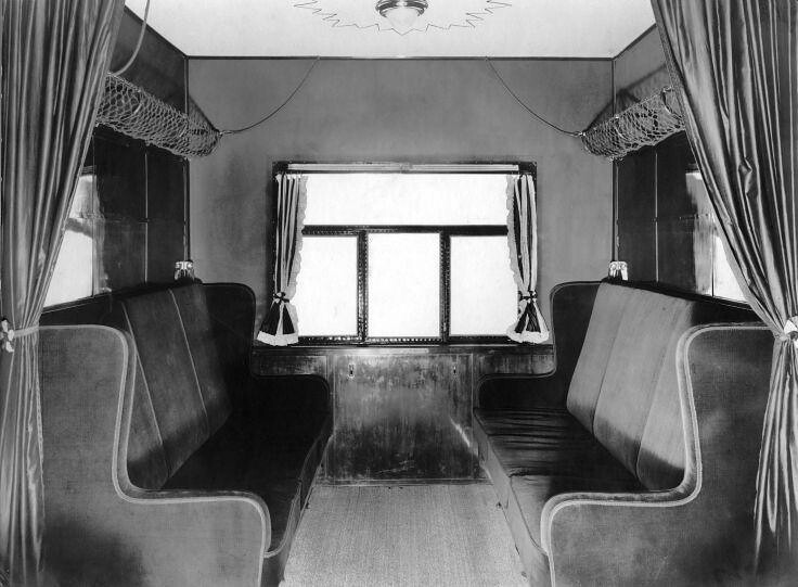 Interior passengers cabin of the airship USS Los Angeles 1 | Flickr