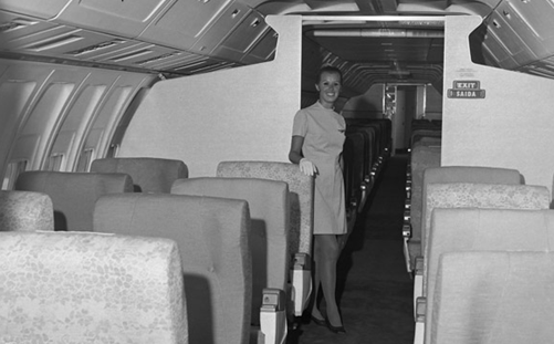 Boeing 707-345C | VARIG | PP-VJZ | widelook aircraft interior with stewardess