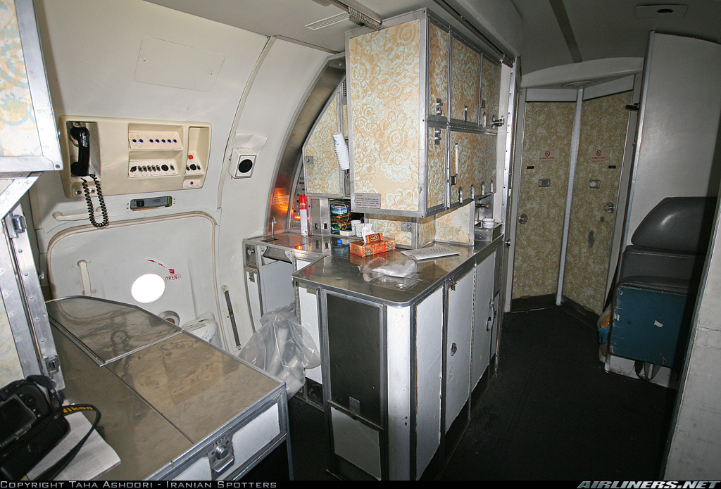 Boeing 707-3J9C | Saha Air | EP-SHV | rear galley