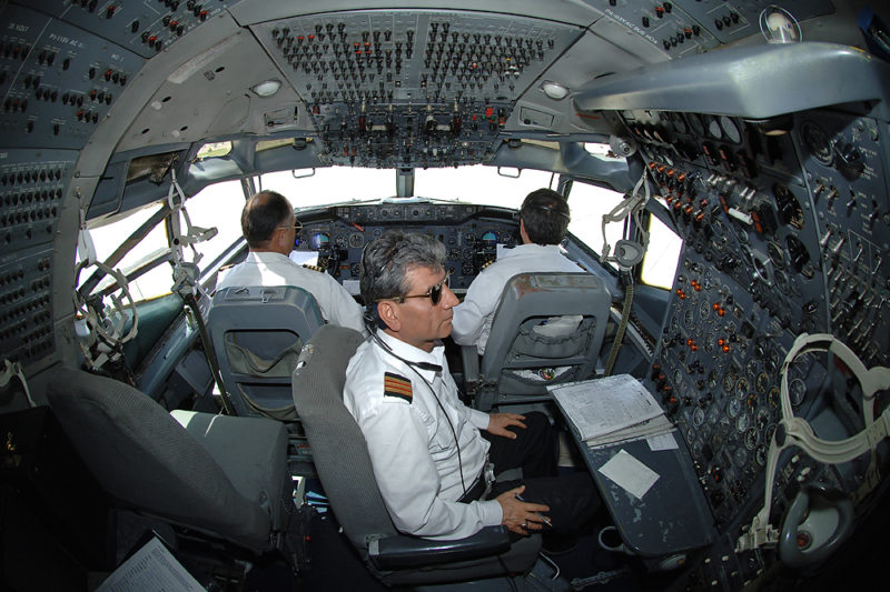 Boeing 707-3J9C | Saha Air | EP-SHV | cockpit