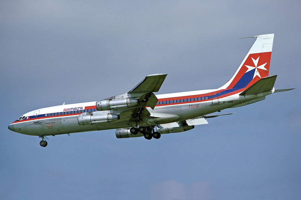 Aircraft  Boeing 720-040B - AP-AMG - Air Malta