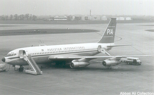 Aircraft  Boeing 720-040B - AP-AMH - PIA