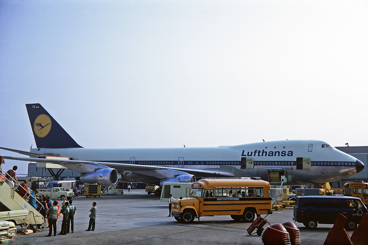 Boeing 747-100 | Lufthansa | D-ABYB