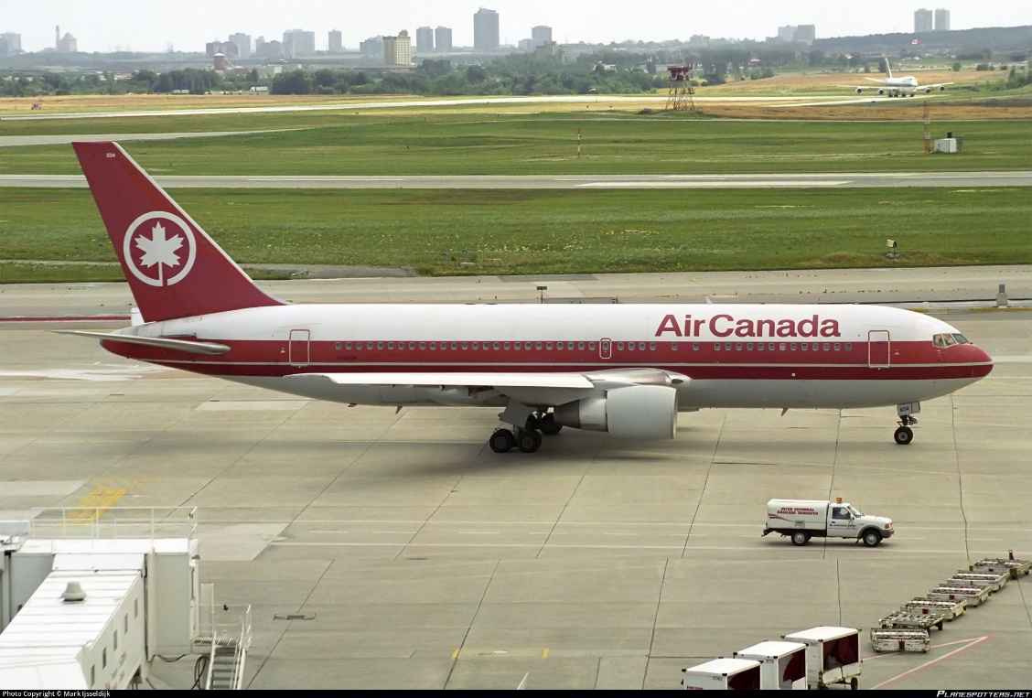 C-GAUN Air Canada Boeing 767-233 photographed at Toronto Lester B. Pearson (YYZ / CYYZ) by Mark Ijsseldijk
