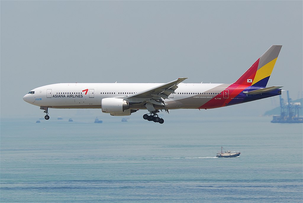 Boeing 777-200ER | Asiana Airlines | HL7742 | on final approach