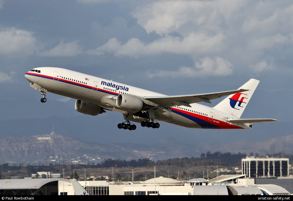 Boeing 777-200ER | Malaysia Airlines | 9M-MRO | taking off