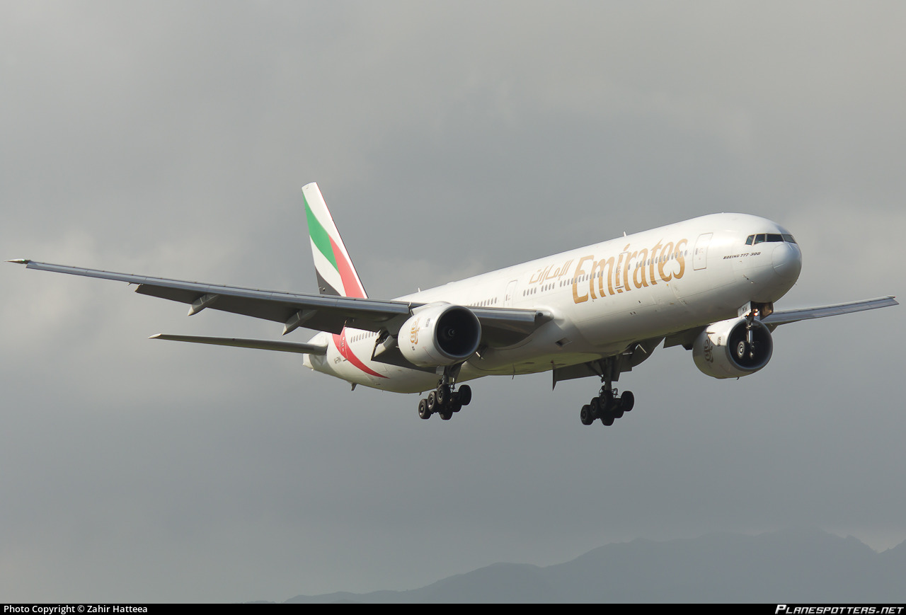 A6-EMW Emirates Boeing 777-31H photographed at Mauritius Plaisance Sir Seewoosagur Ramgoolam International (MRU / FIMP) by Zahir Hatteea