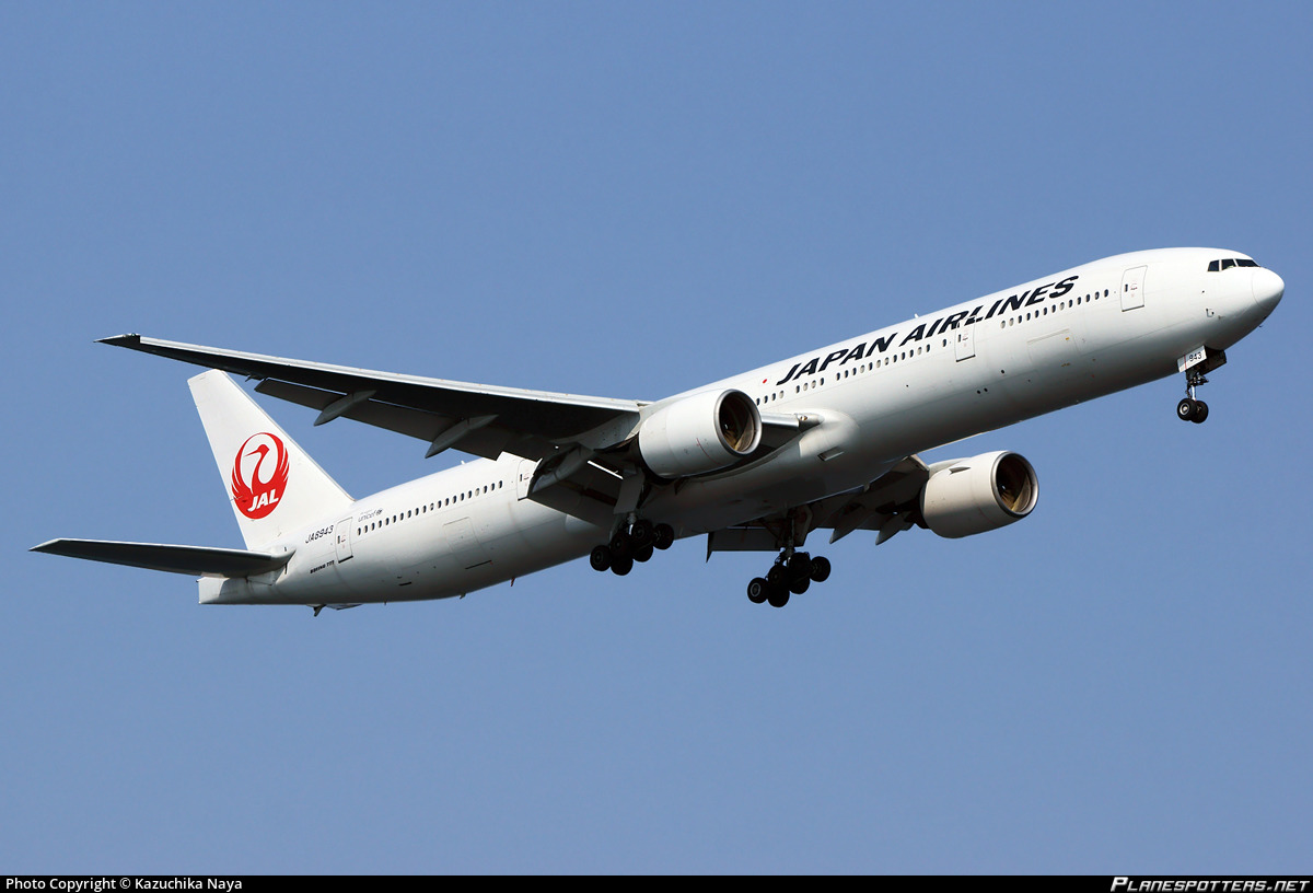 JA8943 Japan Airlines Boeing 777-346 photographed at Tokyo Haneda (HND / RJTT) by Kazuchika Naya