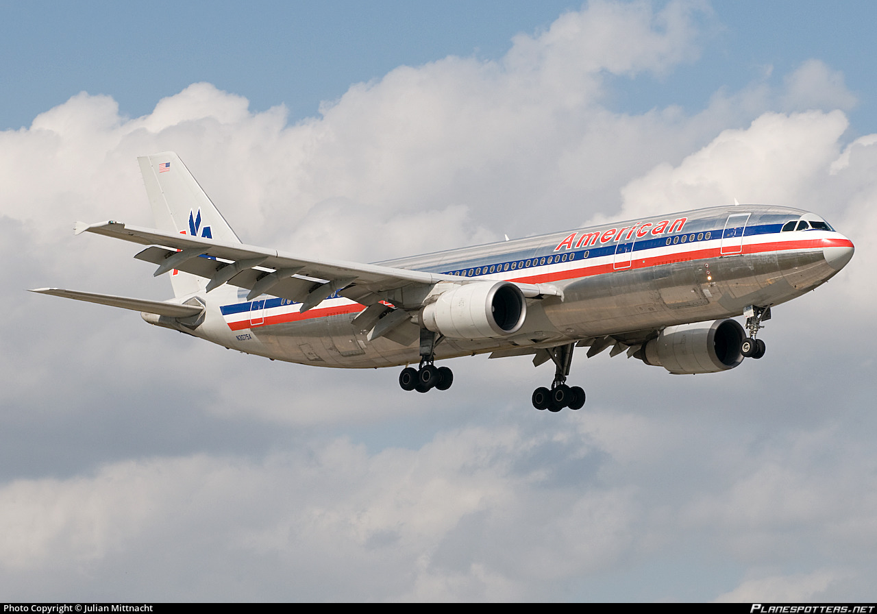 N3075A American Airlines Airbus A300B4-605R photographed at Miami International (MIA / KMIA) by Julian Mittnacht