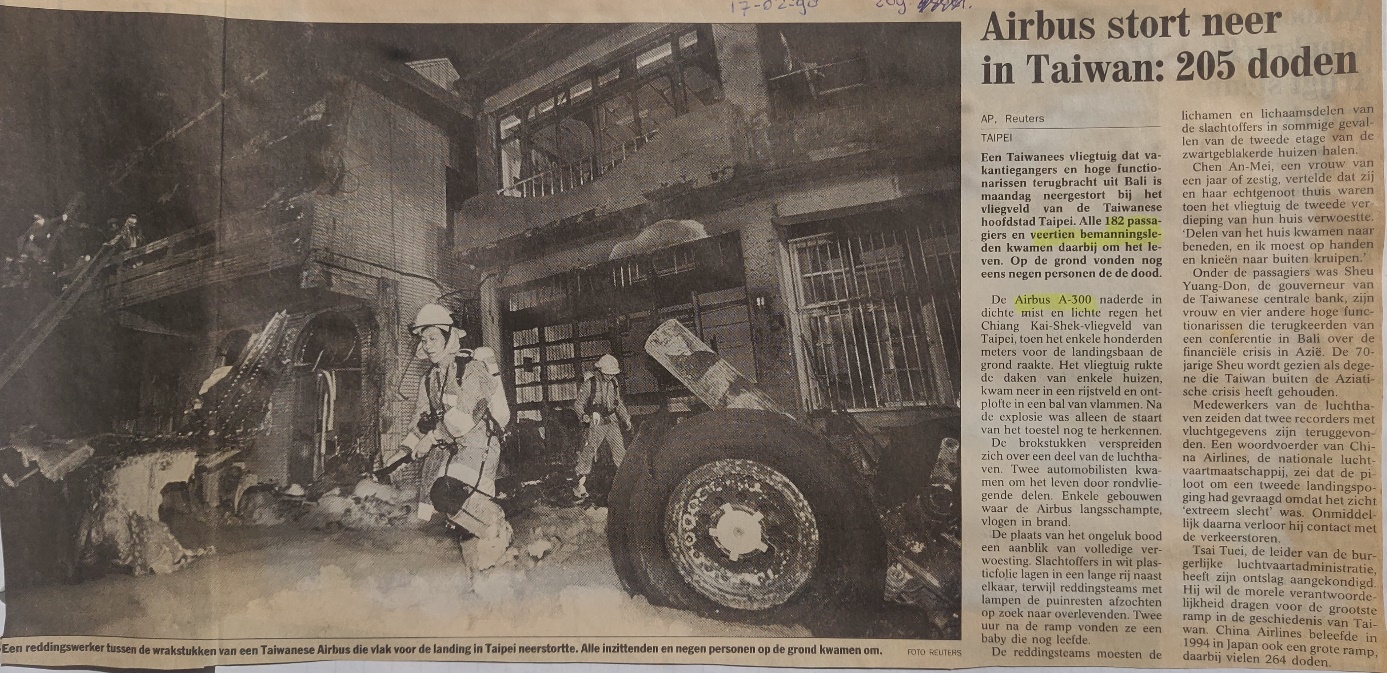 Airbus A300B4-600R newspaper article 17 February 1998 with picture of crash site at Taipei