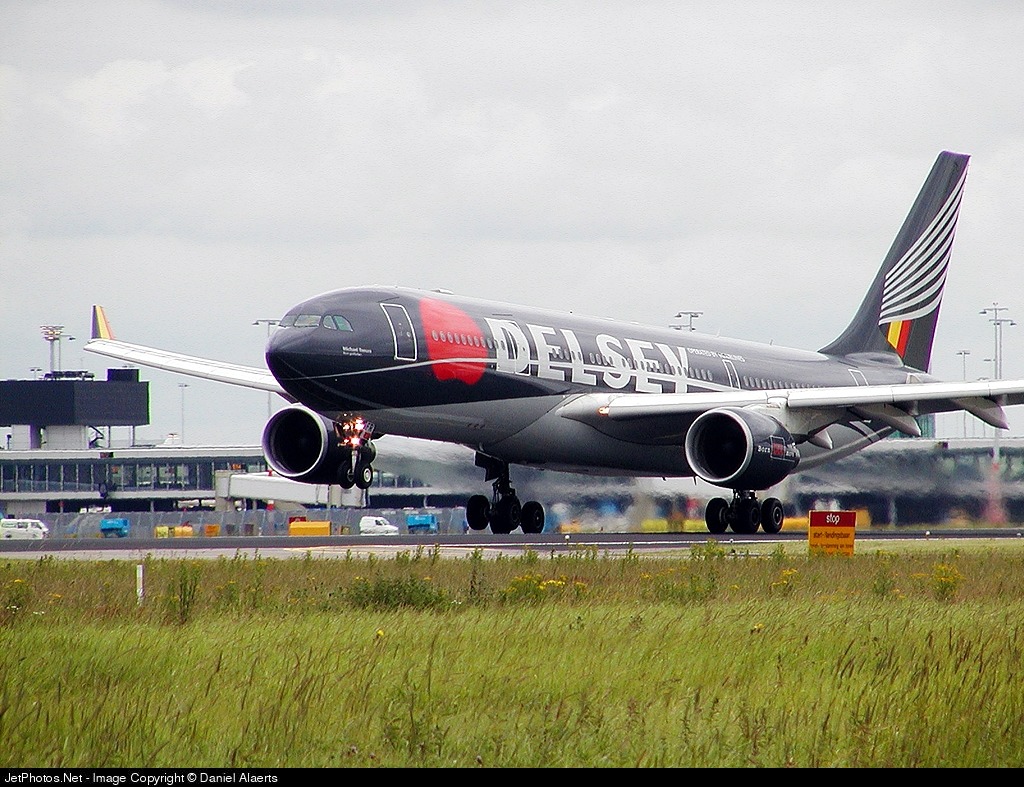 OO-SFR - Airbus A330-223 - VG Airlines