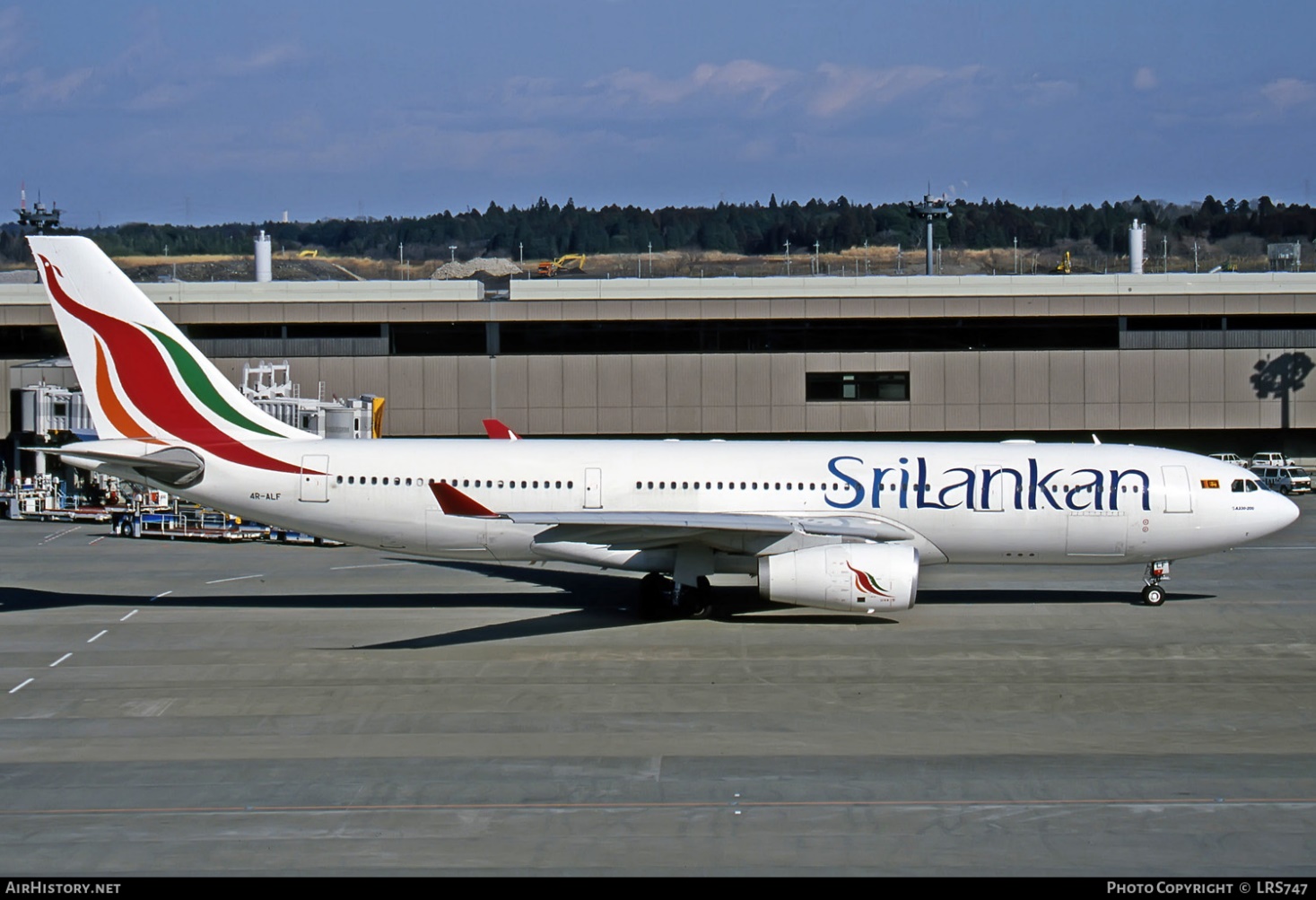 Aircraft Photo of 4R-ALF | Airbus A330-243 | SriLankan Airlines |  AirHistory.net #281647