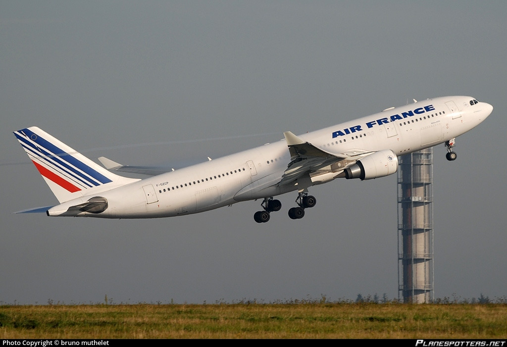 F-GZCP Air France Airbus A330-203 photographed at Paris Charles De Gaulle (CDG / LFPG) by bruno muthelet