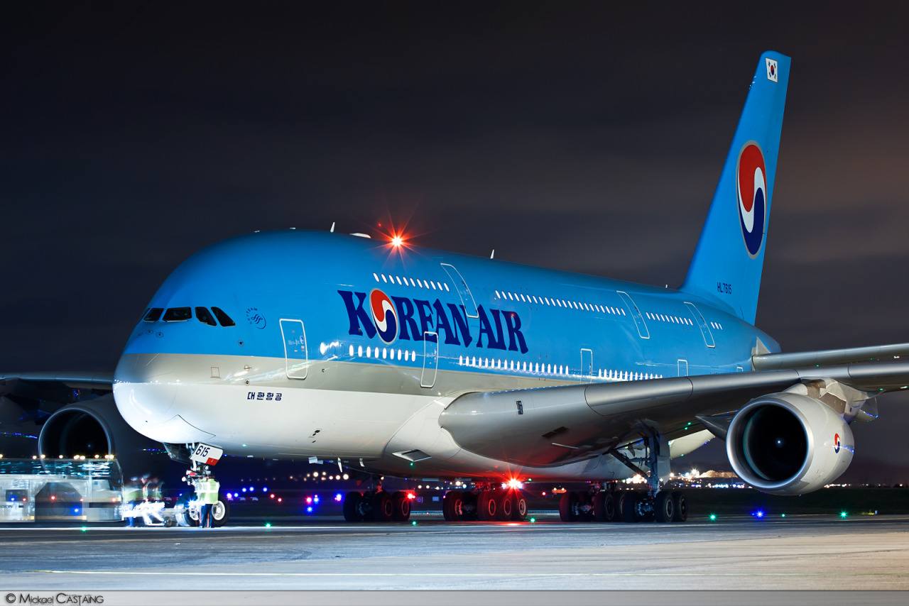 Korean Air Airbus A380-800 HL7615. "Korean 902 Super" ready to taxi RWY27L  back to Seoul. orchidophilia