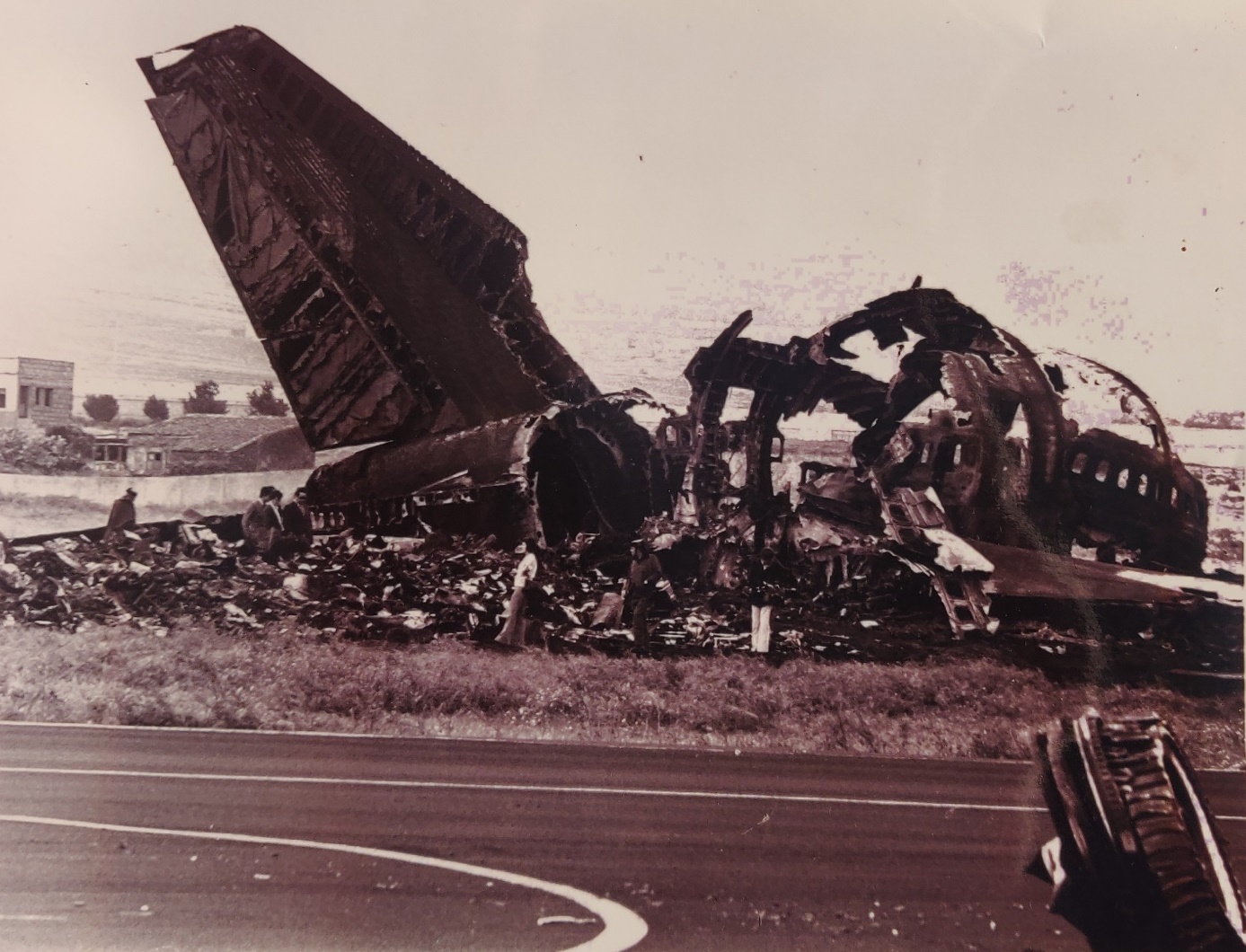 Boeing 747-200 | KLM | PH-BUF | burned out fuselage 