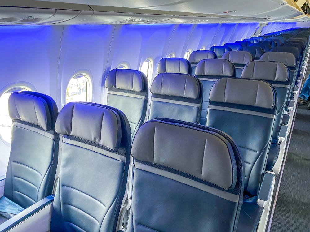 Flying on an Alaska Airlines Boeing 737 Max; Review, Photos