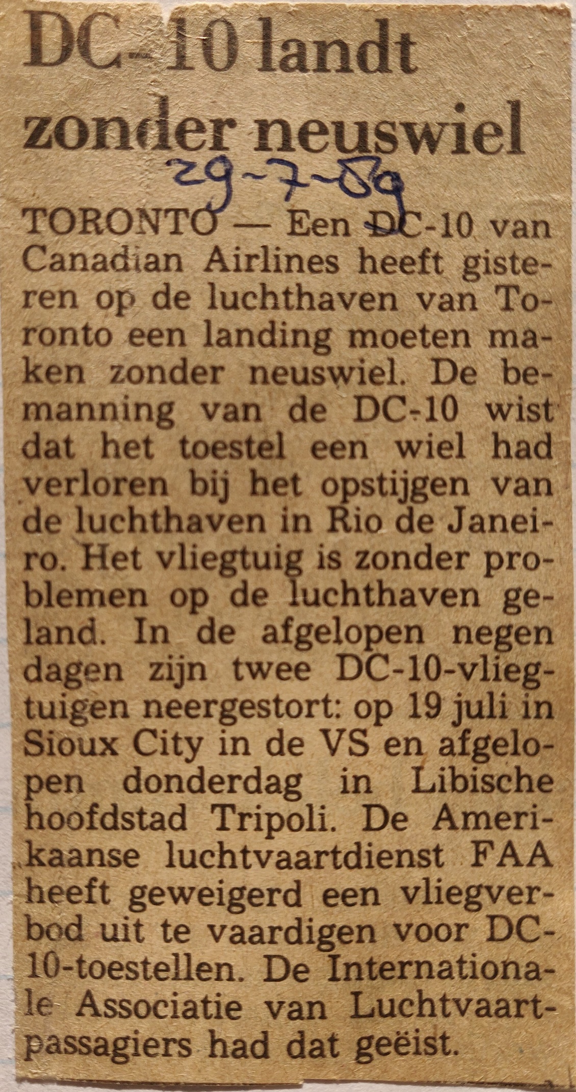 newspaper article 29 July 1989 McDonnel Douglas DC-10-30 Canadian Airlines looses nose wheel on take-off from Rio de Janeiro