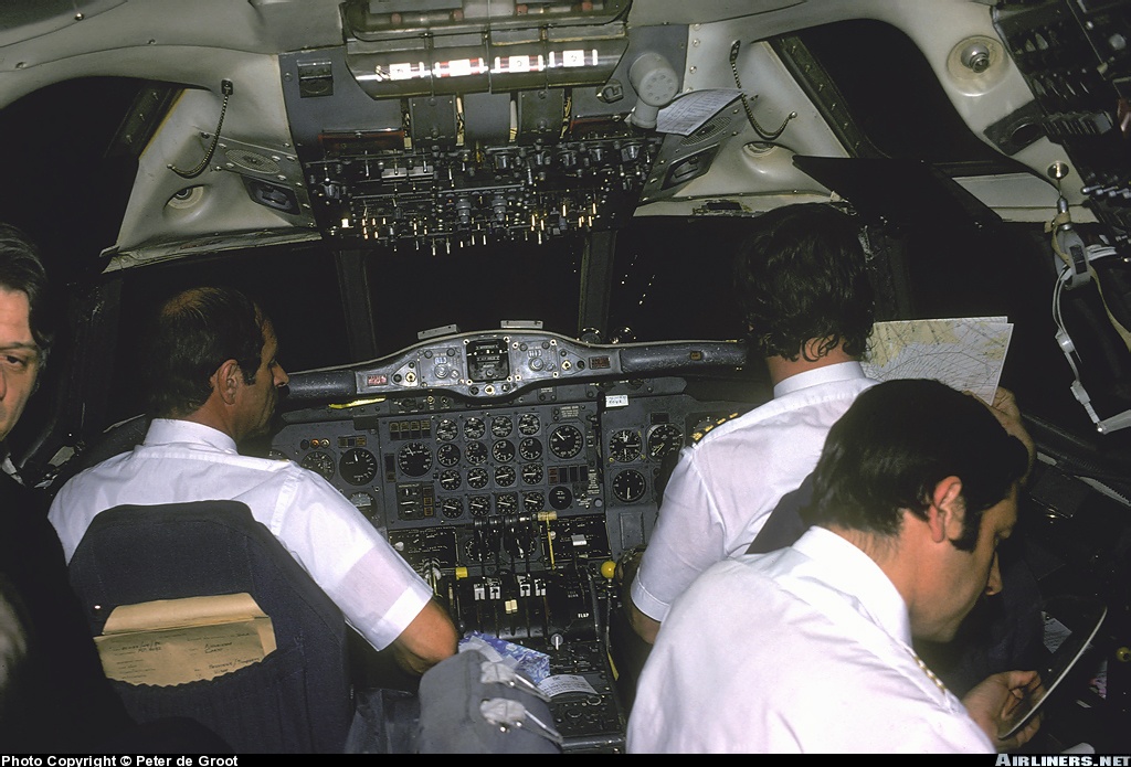 Douglas DC-8-33 | Martinair | PH-DCA | cockpit with flight crew