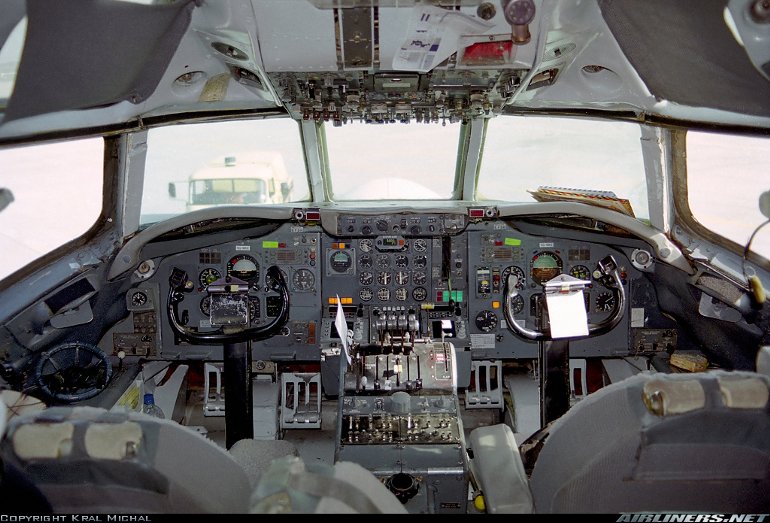 DC-8-50 cockpit