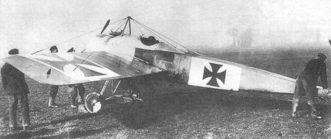 http://flyingmachines.ru/Images7/01-Istreb-2/New/Fokker_E4-1.jpg